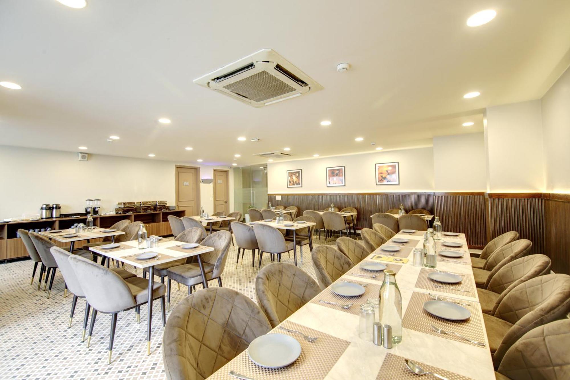 Saltstayz Select - Golf Course Road Гургаон Экстерьер фото