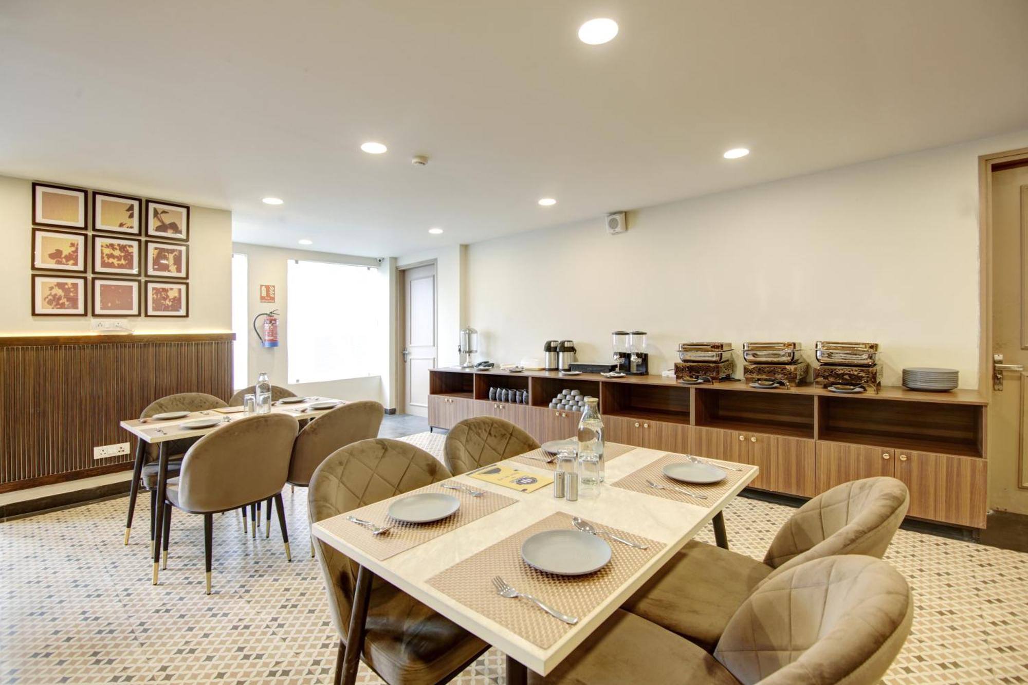 Saltstayz Select - Golf Course Road Гургаон Экстерьер фото