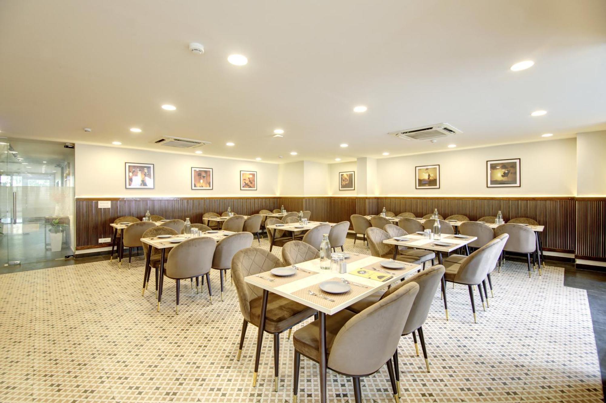 Saltstayz Select - Golf Course Road Гургаон Экстерьер фото