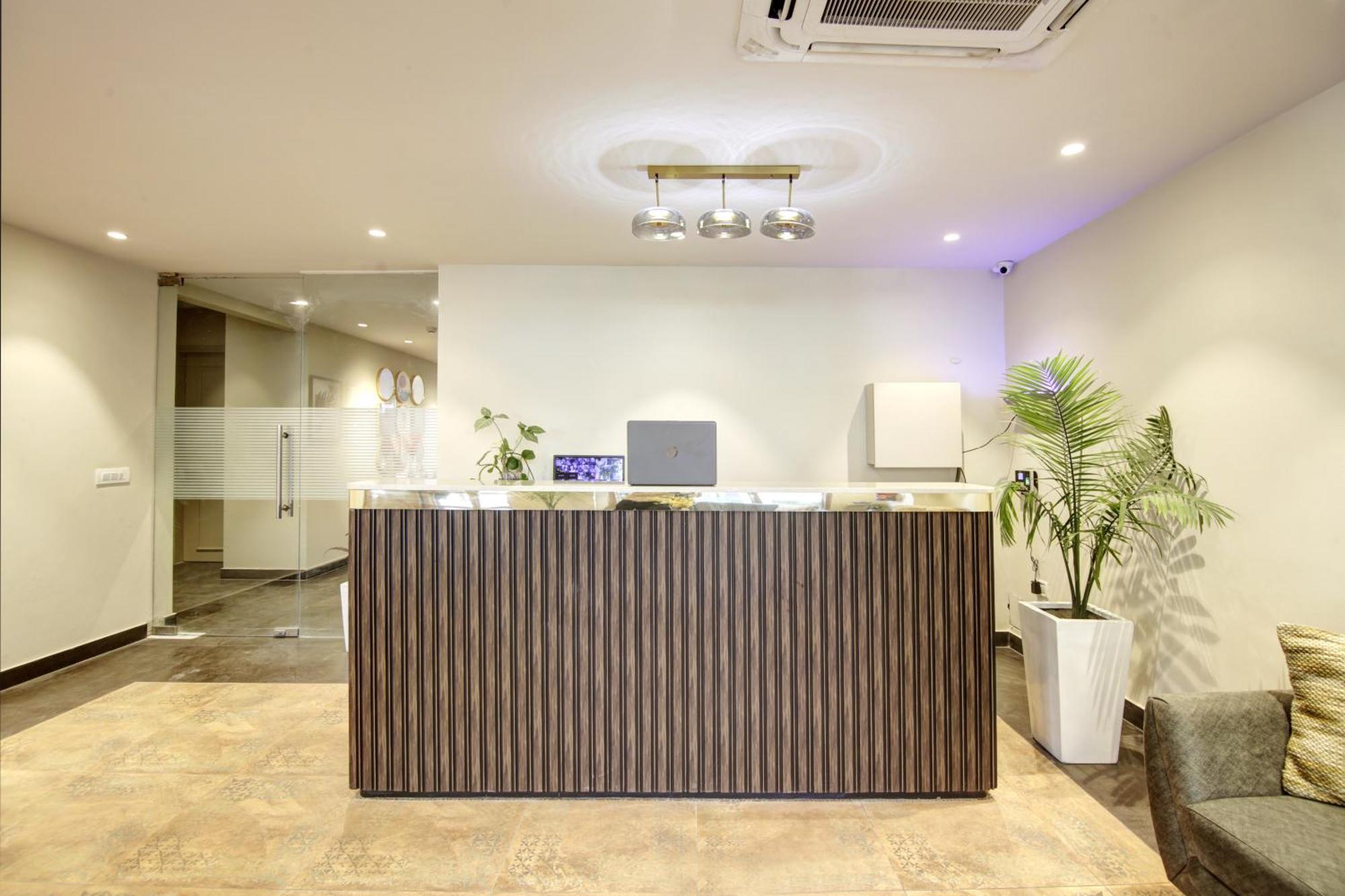 Saltstayz Select - Golf Course Road Гургаон Экстерьер фото