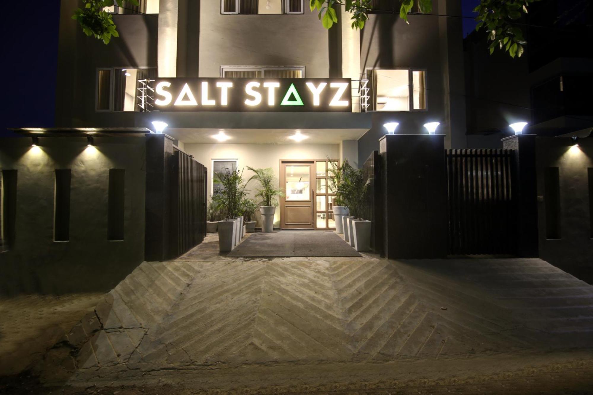 Saltstayz Select - Golf Course Road Гургаон Экстерьер фото